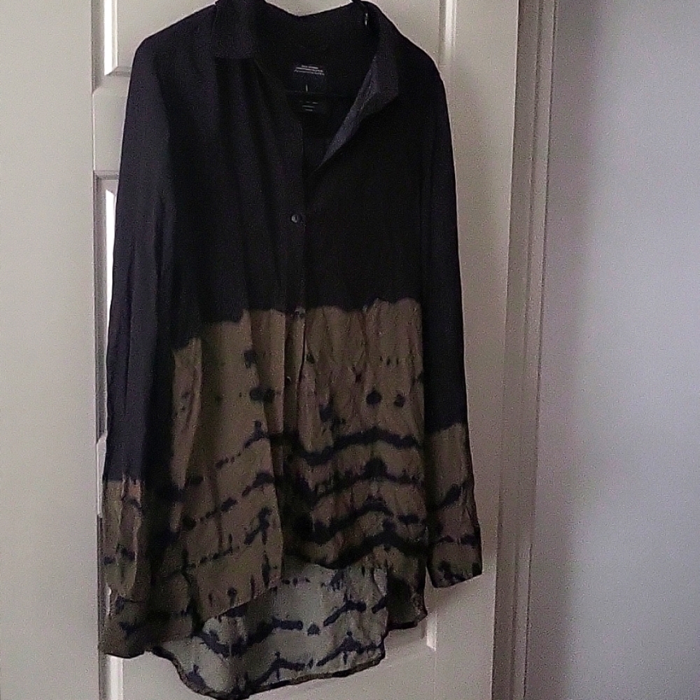Button down Black/Green Shirt